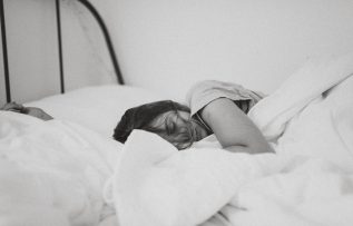 Kaliteli uyku için doğru yastık seçimi nasıl olmalı?