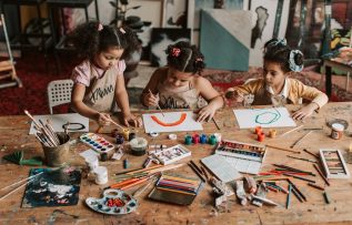 Çocuklar kullandıkları renkler ve çizimler ne anlama geliyor?