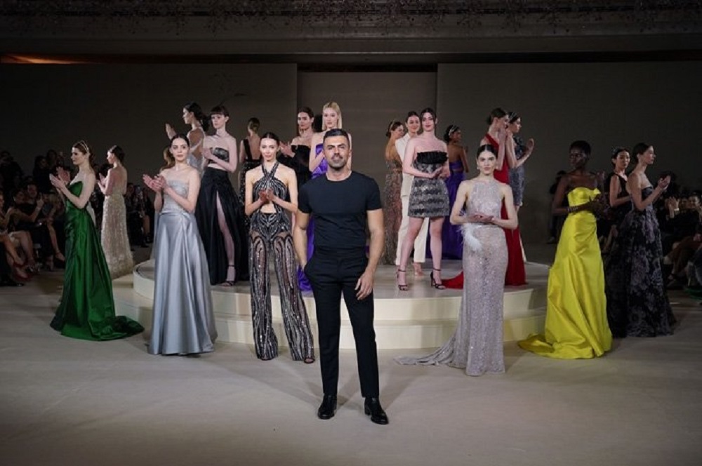 Raşit Bağzıbağlı Couture Yaz 2022 koleksiyonu göz kamaştırıyor