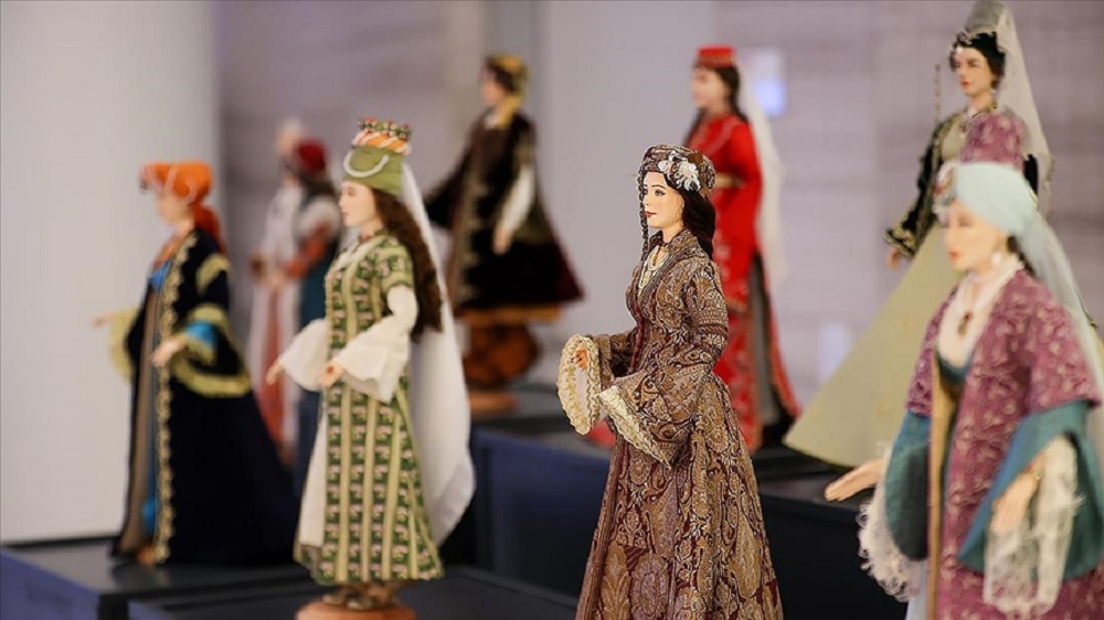 “Hanım Sultanlar” sergisinin açılışı gerçekleşti
