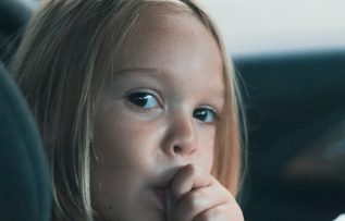 Çocuklukta psikolojik kökenli hastalıklar nelerdir?