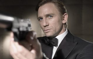 Sinemanın en vazgeçilmez kahramanı James Bond 60 yaşında