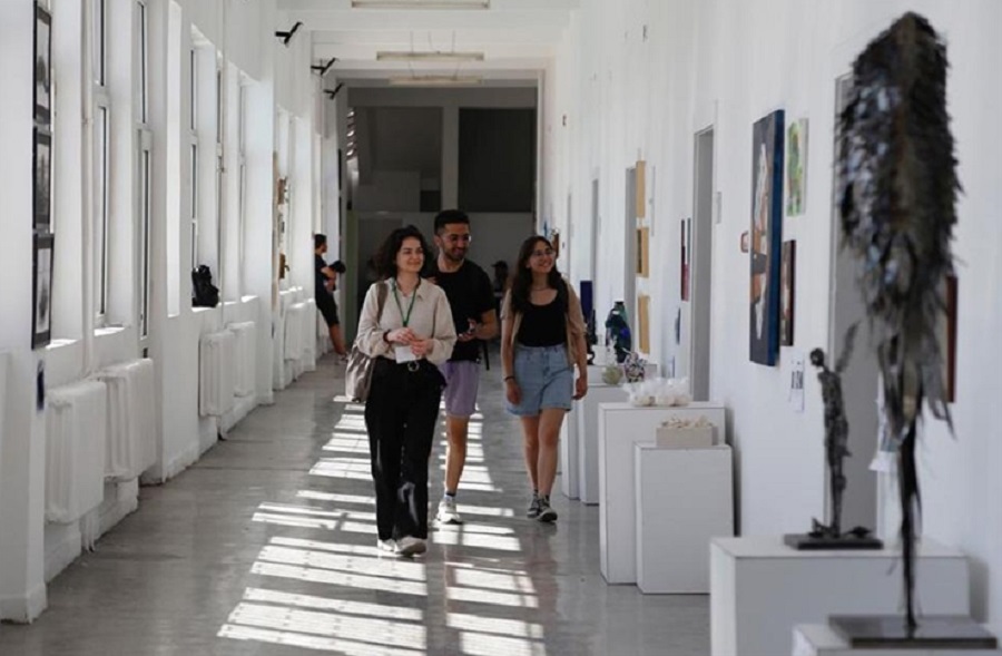 ‘Fresh Ankara’ sergisi genç sanatçı adaylarını buluşturdu