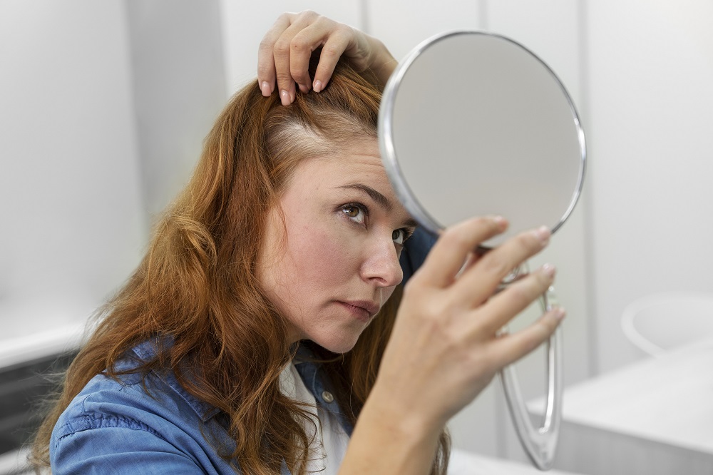 Menopoz ile dökülen saçları geri kazanmak mümkün mü?