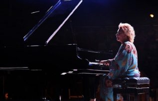 19. Uluslararası Gümüşlük Müzik Festivali piyanist Gülsin Onay’ı ağırladı