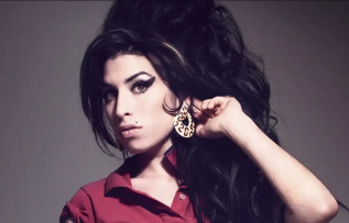 Ünlü şarkıcı Amy Winehouse’un hayatı beyazperdeye aktarılıyor