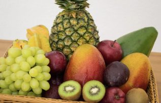 Bol sıvı ve taze meyve sebze tüketmeyi ihmal etmeyin! 