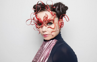 İzlandalı şarkıcı Björk’ten yeni albüm