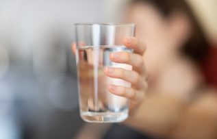 Yatmadan önce su içmek doğru mu?