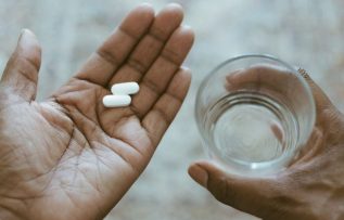 Antidepresanlar mutlaka doktor kontrolünde kullanılmalı