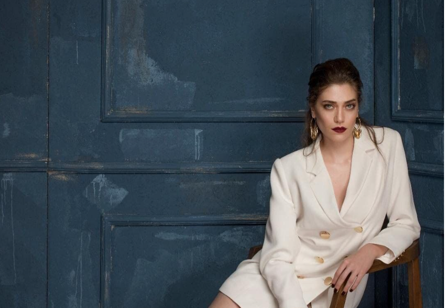 Öznur Serçeler Kimdir?