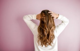 Saçlar yıkama sıklığına nasıl alışır?