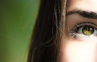 Göz kapağı sarkması nasıl tedavi edilebilir?