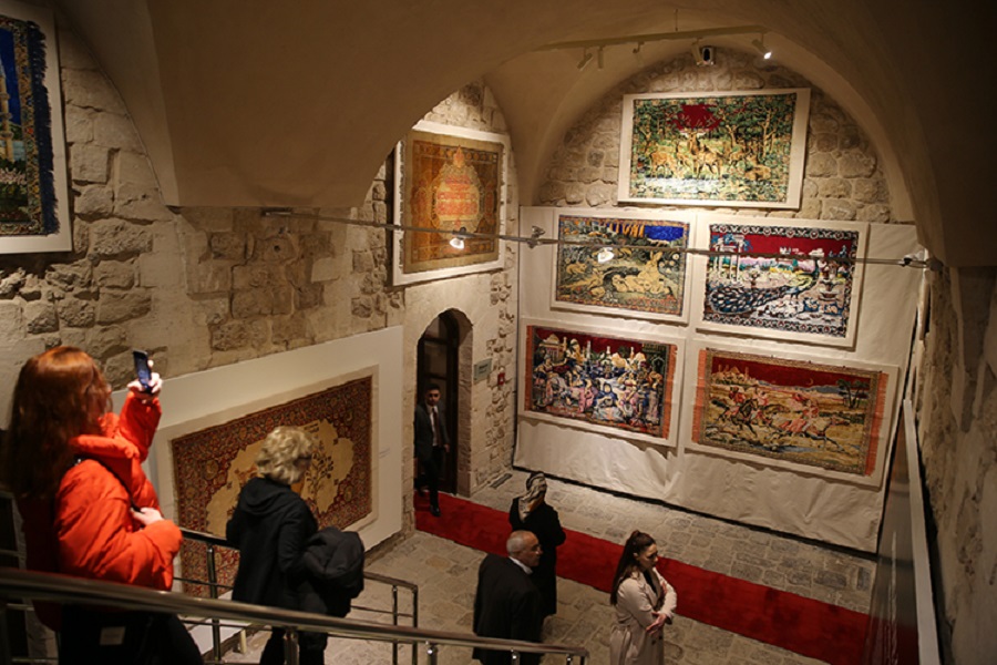 Mardin’de “Duvarlar ve Ötesi” sergisi sanatseverleri ağırlıyor