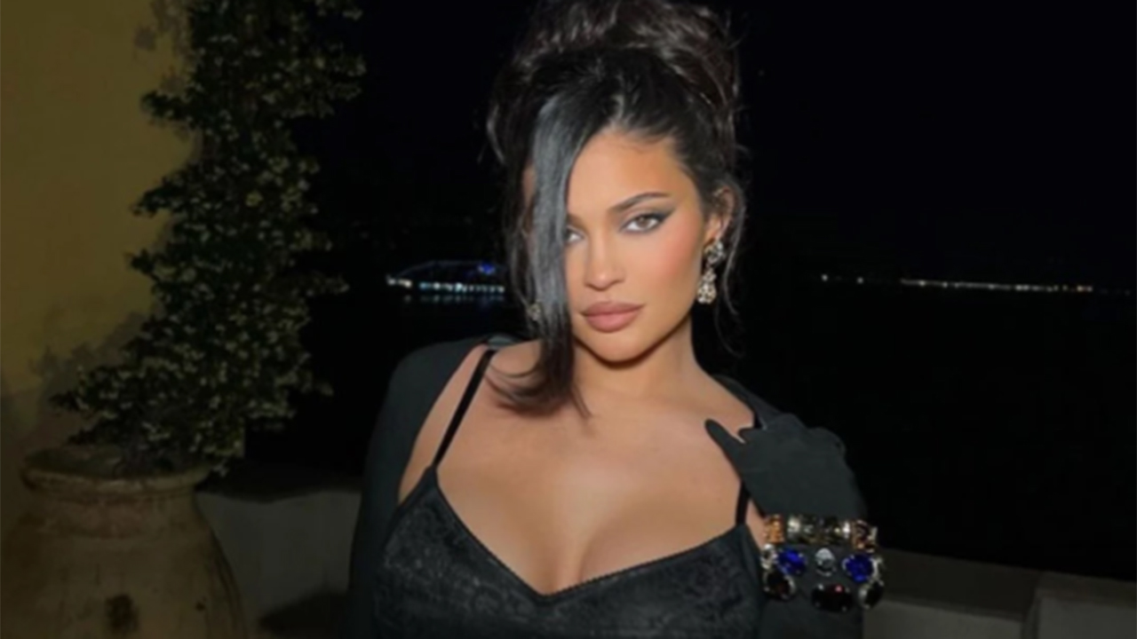 Kylie Jenner İsrail paylaşımından pişman oldu